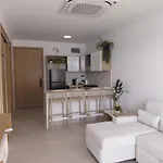 Apartamento con laguna de aguas cristalinas