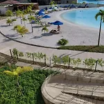 Apartamento con laguna de aguas cristalinas